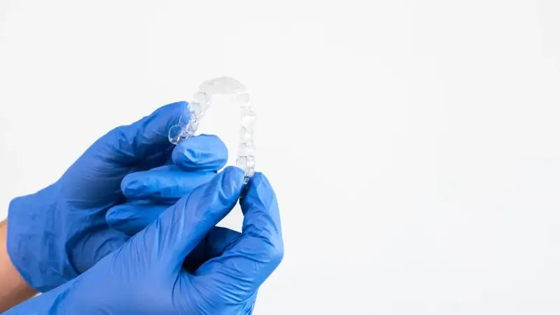 Czy mozna pic w nakladkach invisalign